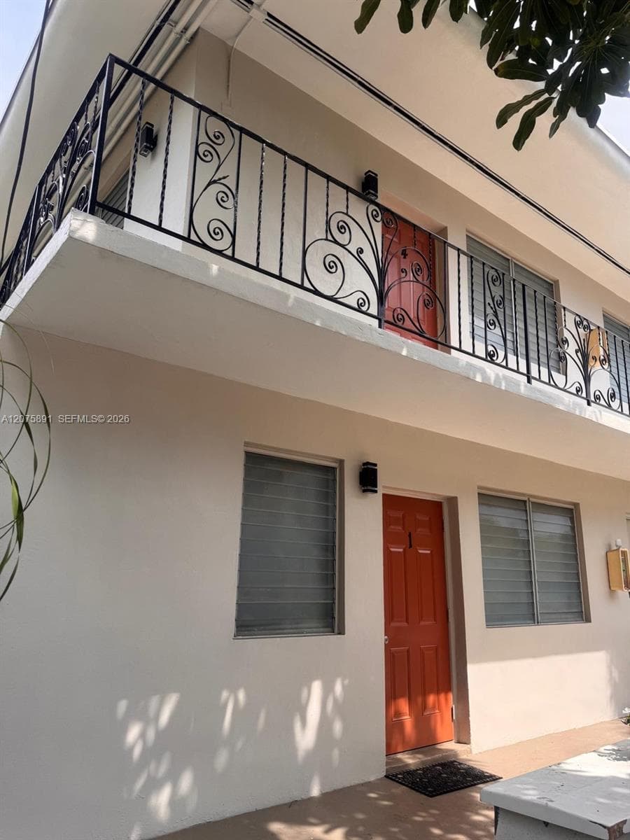 435 SW 5th Ave # 1, Miami FL 33130 photo 3