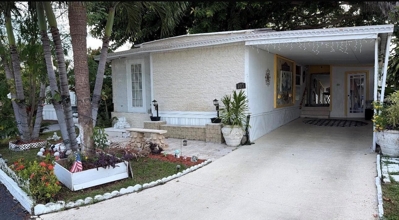 107 Havenwood Drive, Pompano Beach FL 33064
