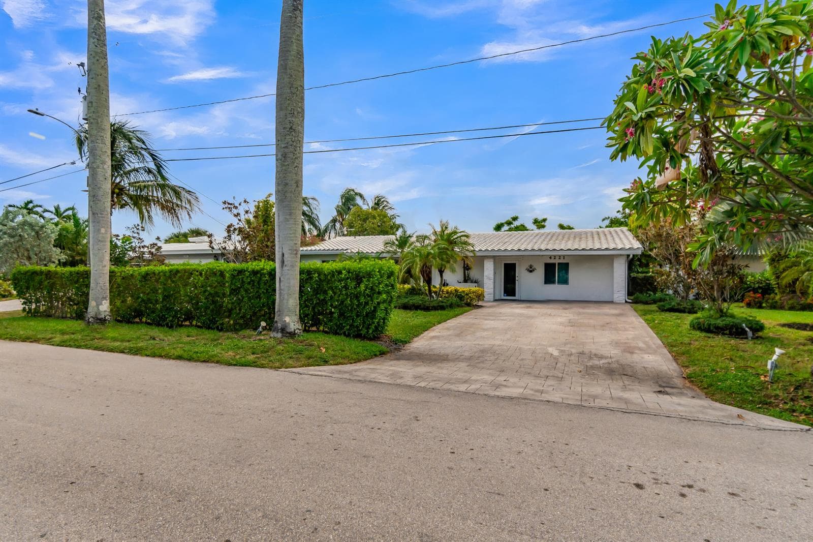 4221 NE 16th Avenue, Oakland Park FL 33334 photo 2