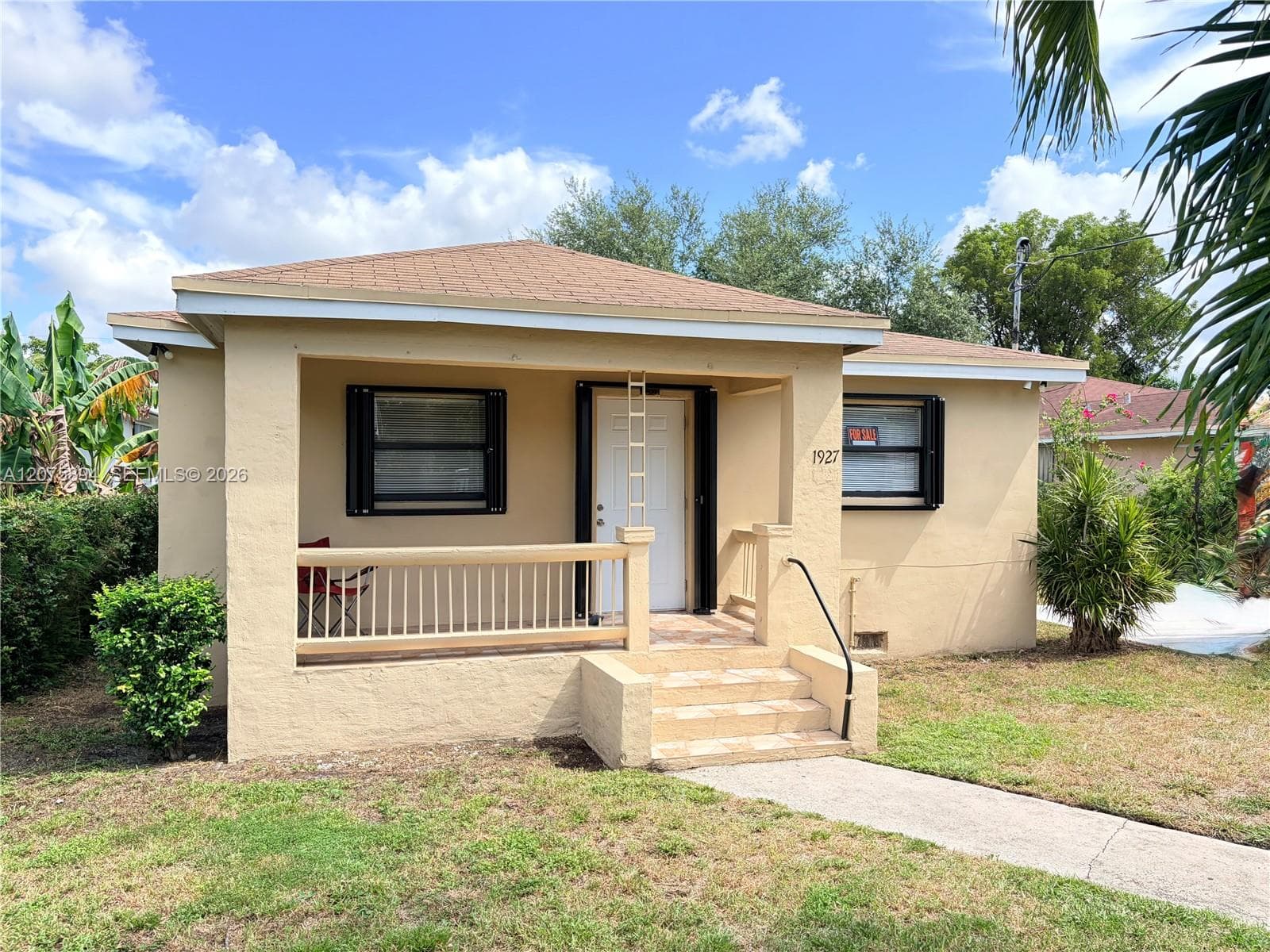 1927 NW 64th St, Miami FL 33147