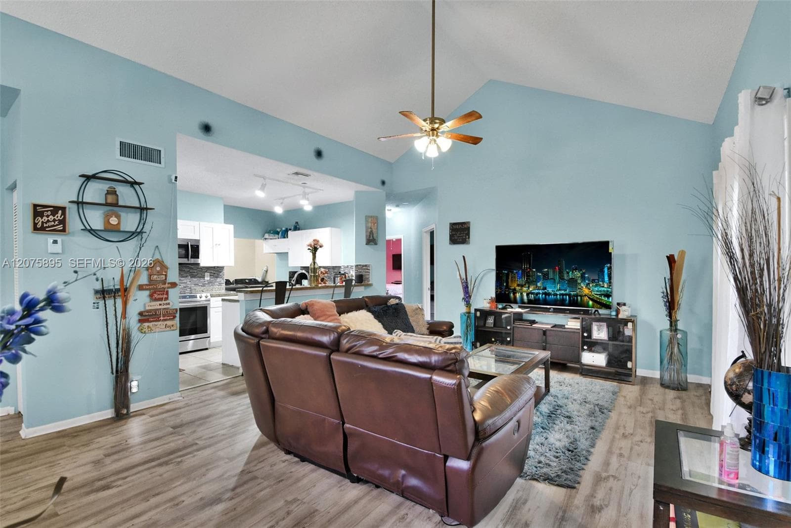1419 Avon Ln # 216, North Lauderdale FL 33068 photo 3