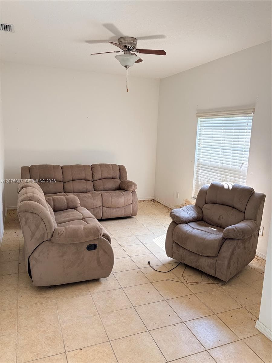 79 WHEATFIELD DR, Palm Coast FL 32164 photo 2