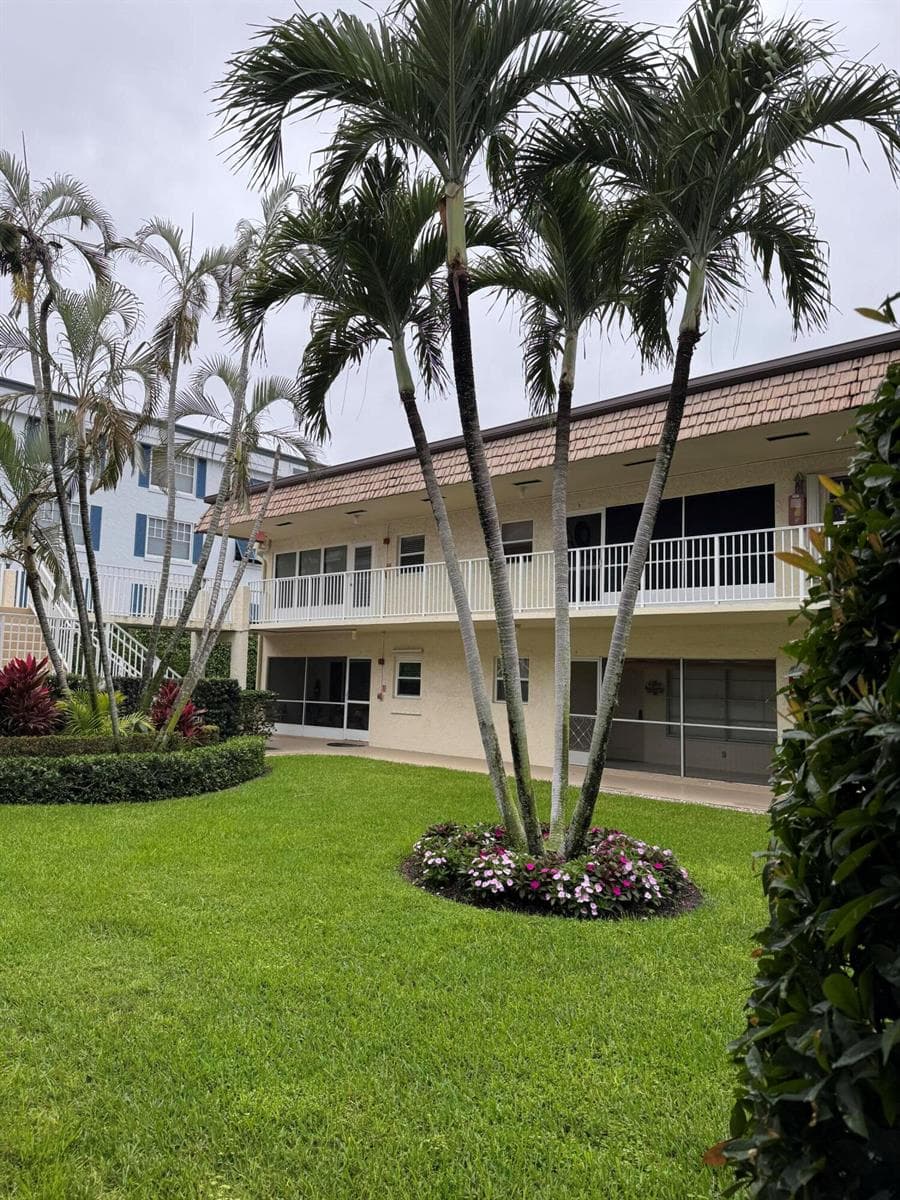 632 Snug Harbor Drive, Boynton Beach FL 33435 photo 3