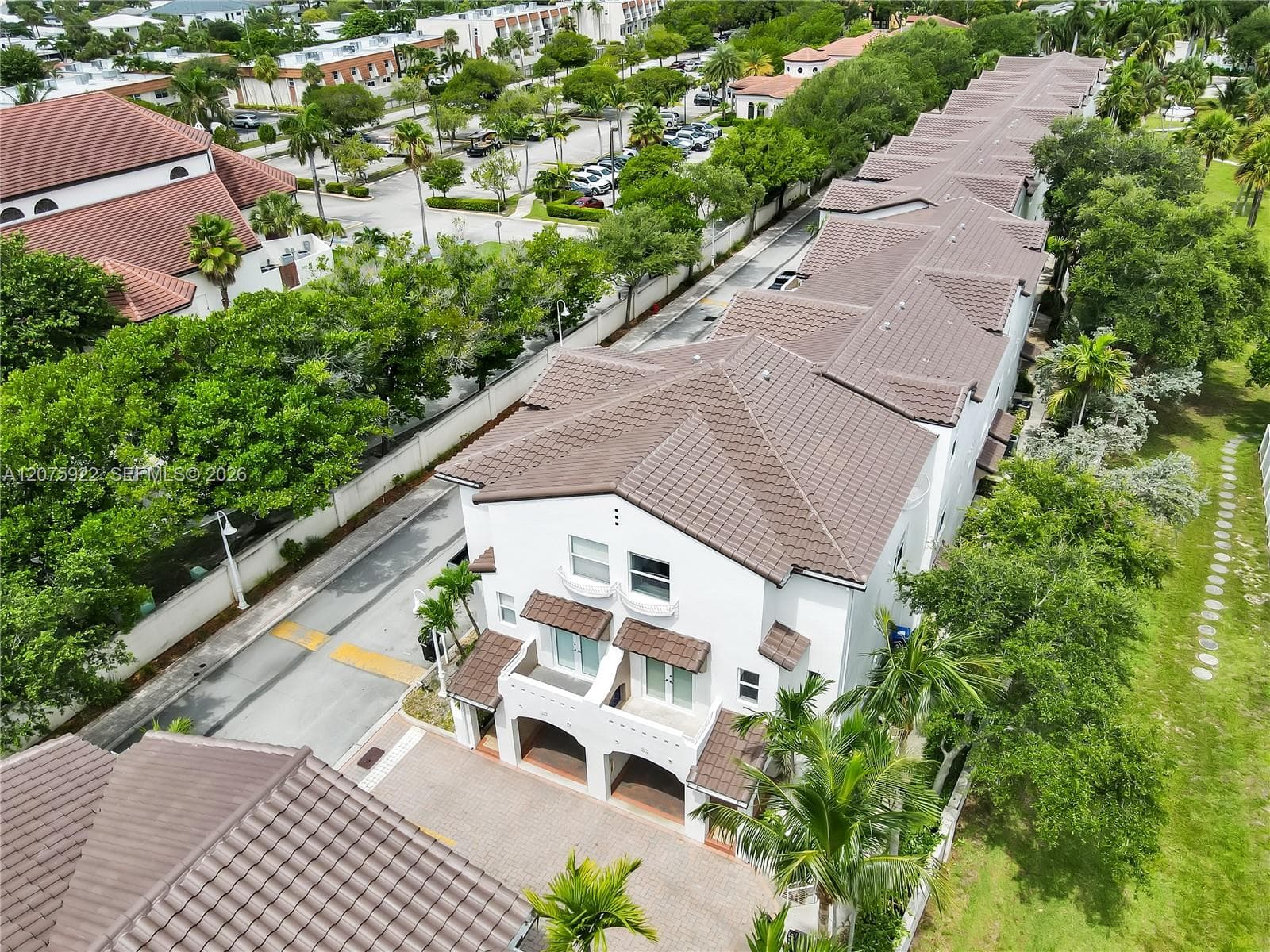 2005 Ocean Walk ter, Lauderdale By The Sea FL 33062 photo 3