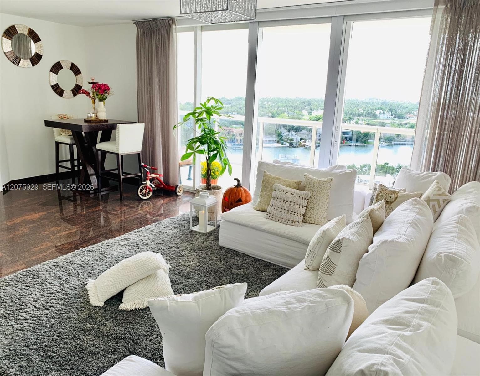 6301 Collins Ave # 1606, Miami Beach FL 33141 photo 2