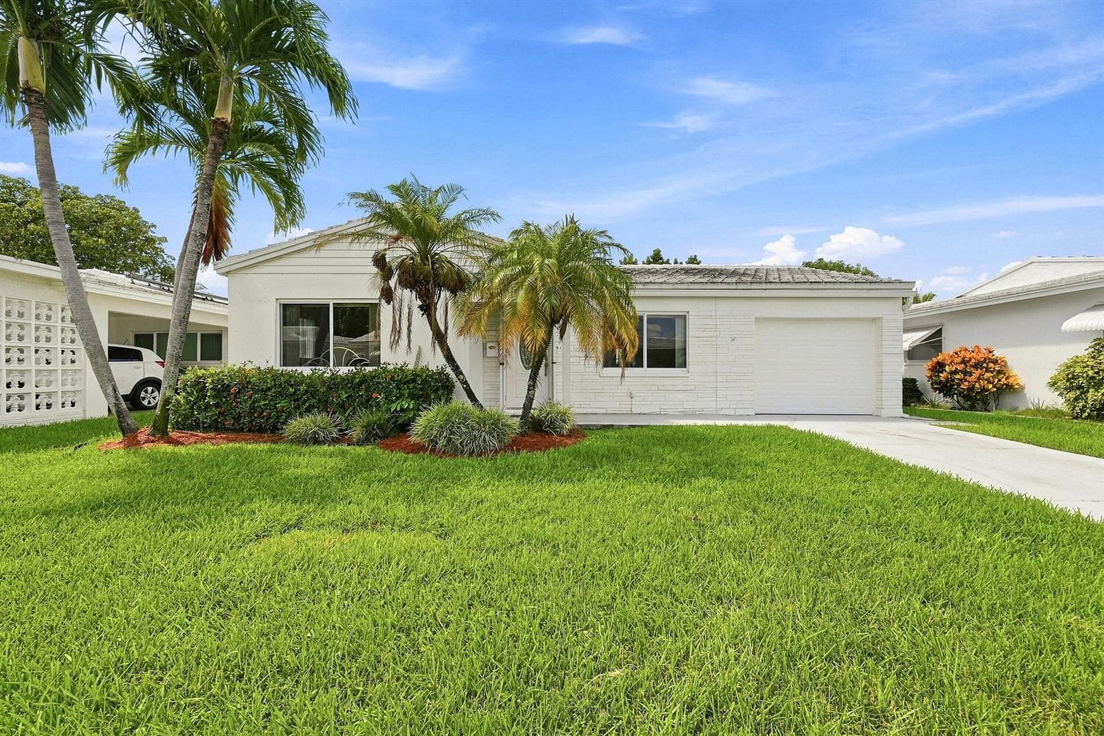 7104 NW 70TH Court, Tamarac FL 33321 photo 3