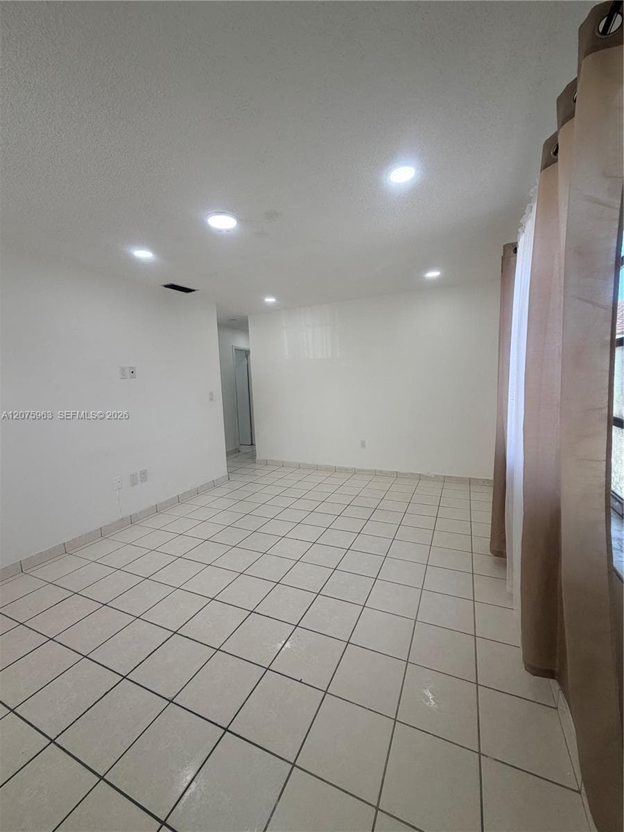 3821 SW 89th Ct # Front, Miami FL 33165 photo 3