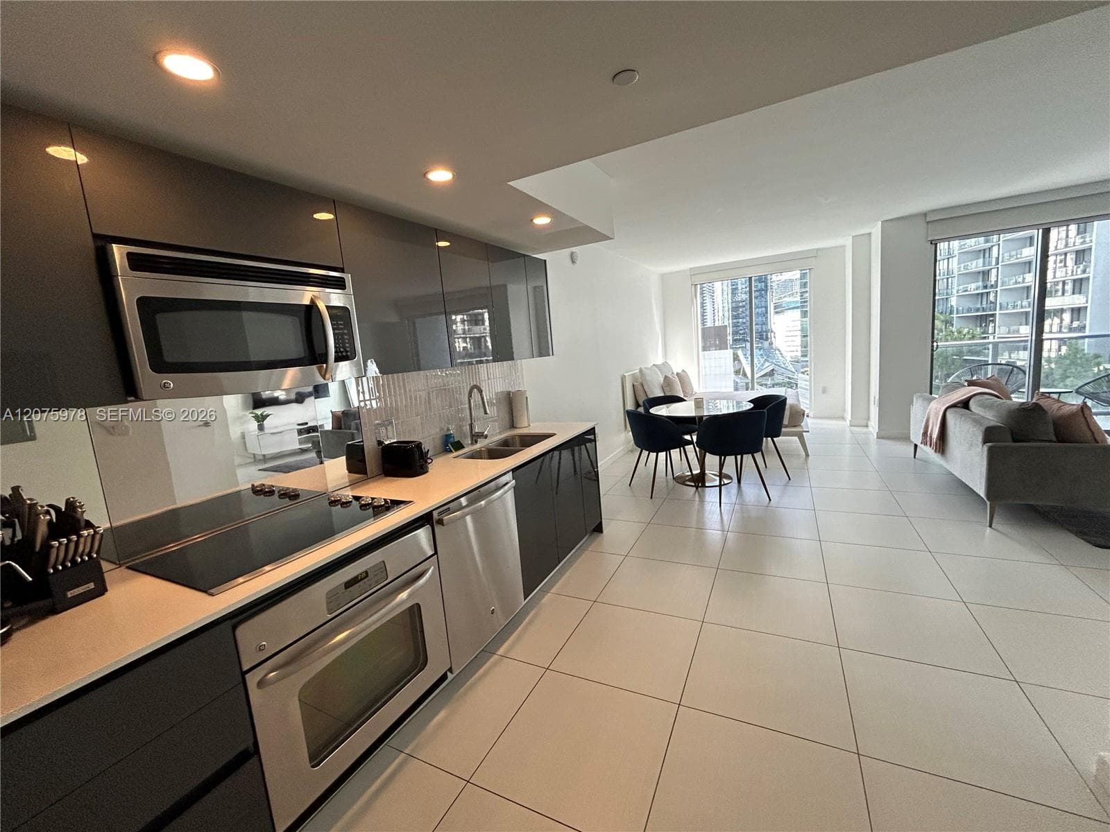31 SE 6th St # 1703, Miami, FL 33131 photo 5