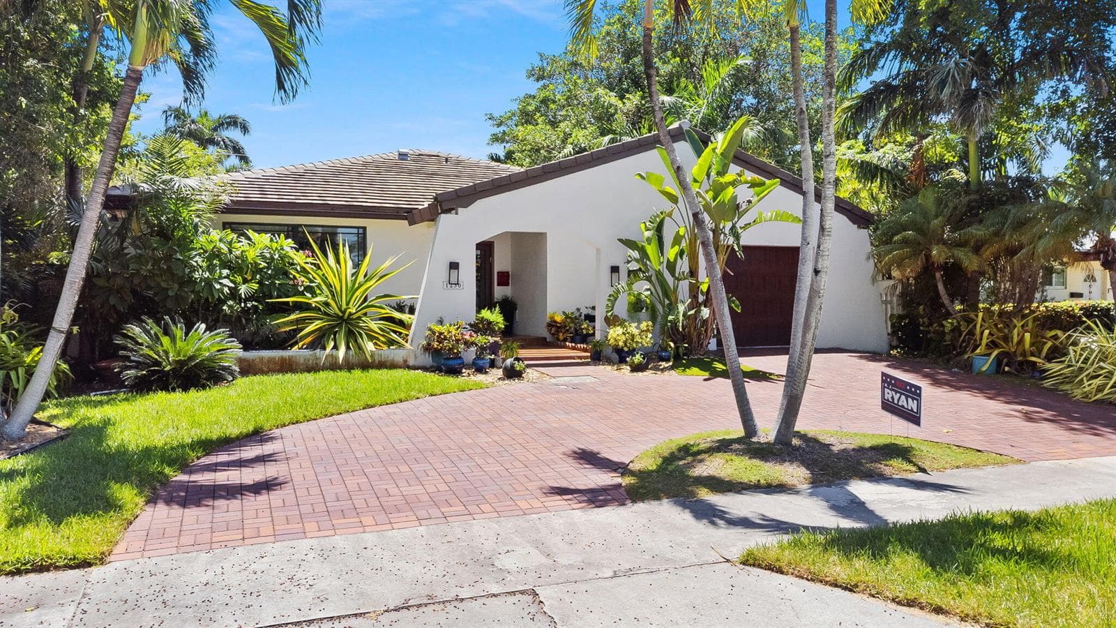 1230 TAYLOR Street, Hollywood FL 33019 photo 2