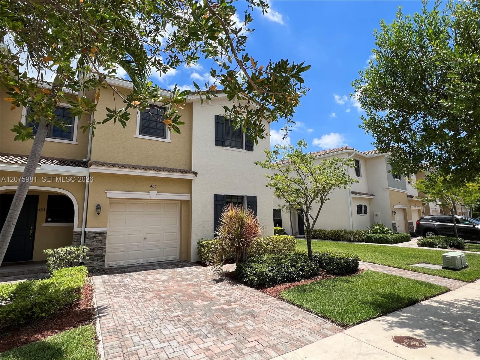 465 NE 194th Ter # 465, Miami FL 33179 photo 2