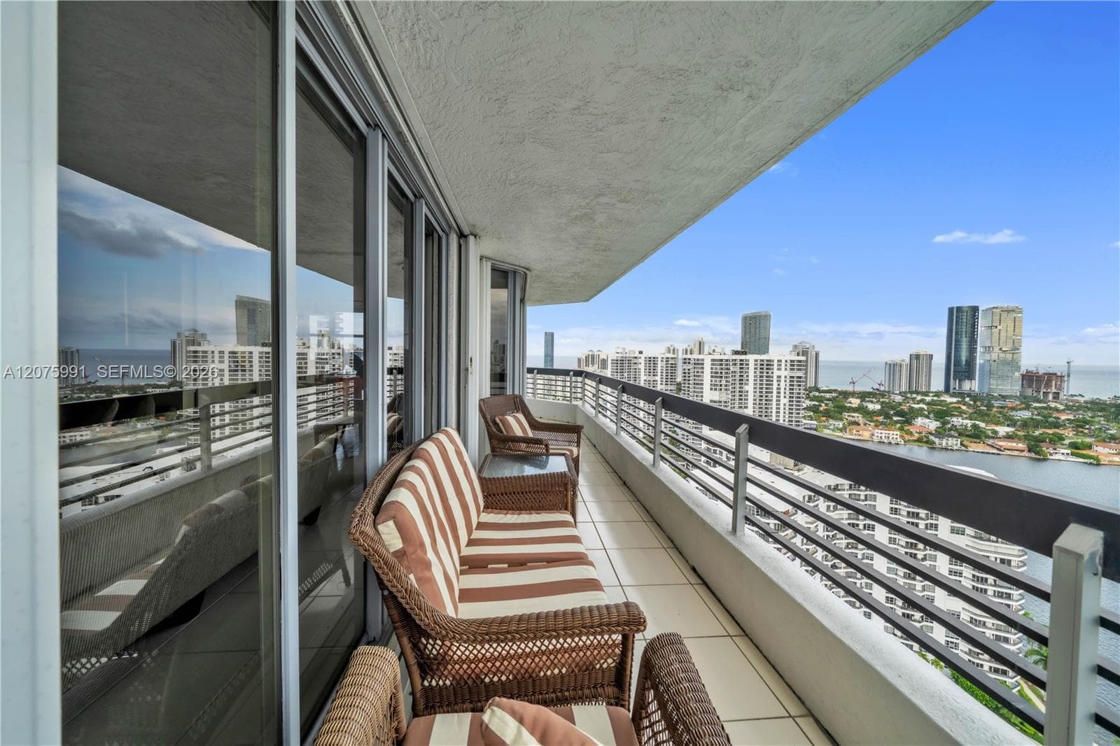 3530 Mystic Pointe Dr # 3210, Aventura FL 33180 photo 5