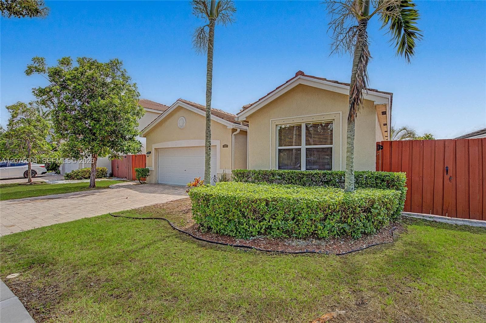 527 SE 31st Ave, Homestead FL 33033 photo 2
