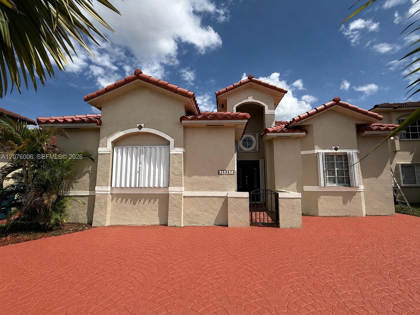 15957 SW 54th Ter, Miami FL 33185 photo 2