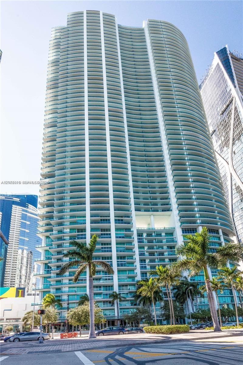 900 Biscayne Blvd # 2604, Miami FL 33132 photo 3