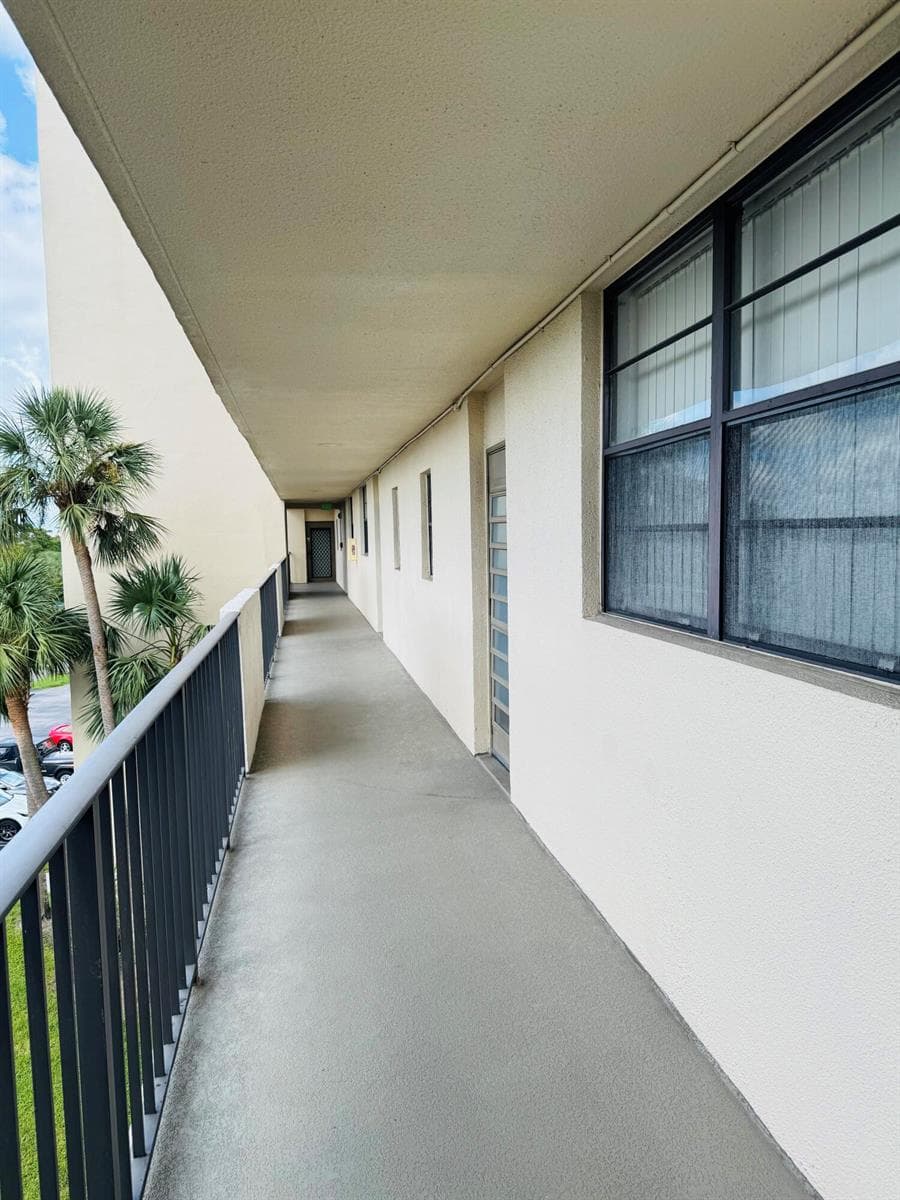 2430 DEER CREEK COUNTRY CLUB Boulevard # 407-2, Deerfield Beach FL 33442 photo 5
