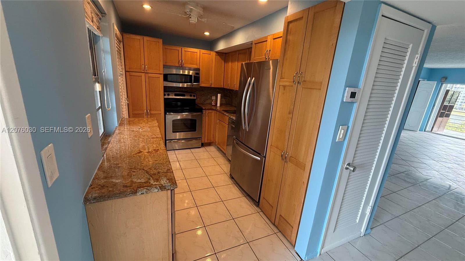 2751 N Palm Aire Dr # 502, Pompano Beach FL 33069 photo 2