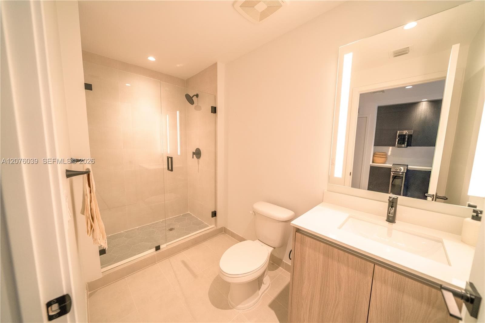 176 NW 25th St # 449, Miami FL 33127 photo 4