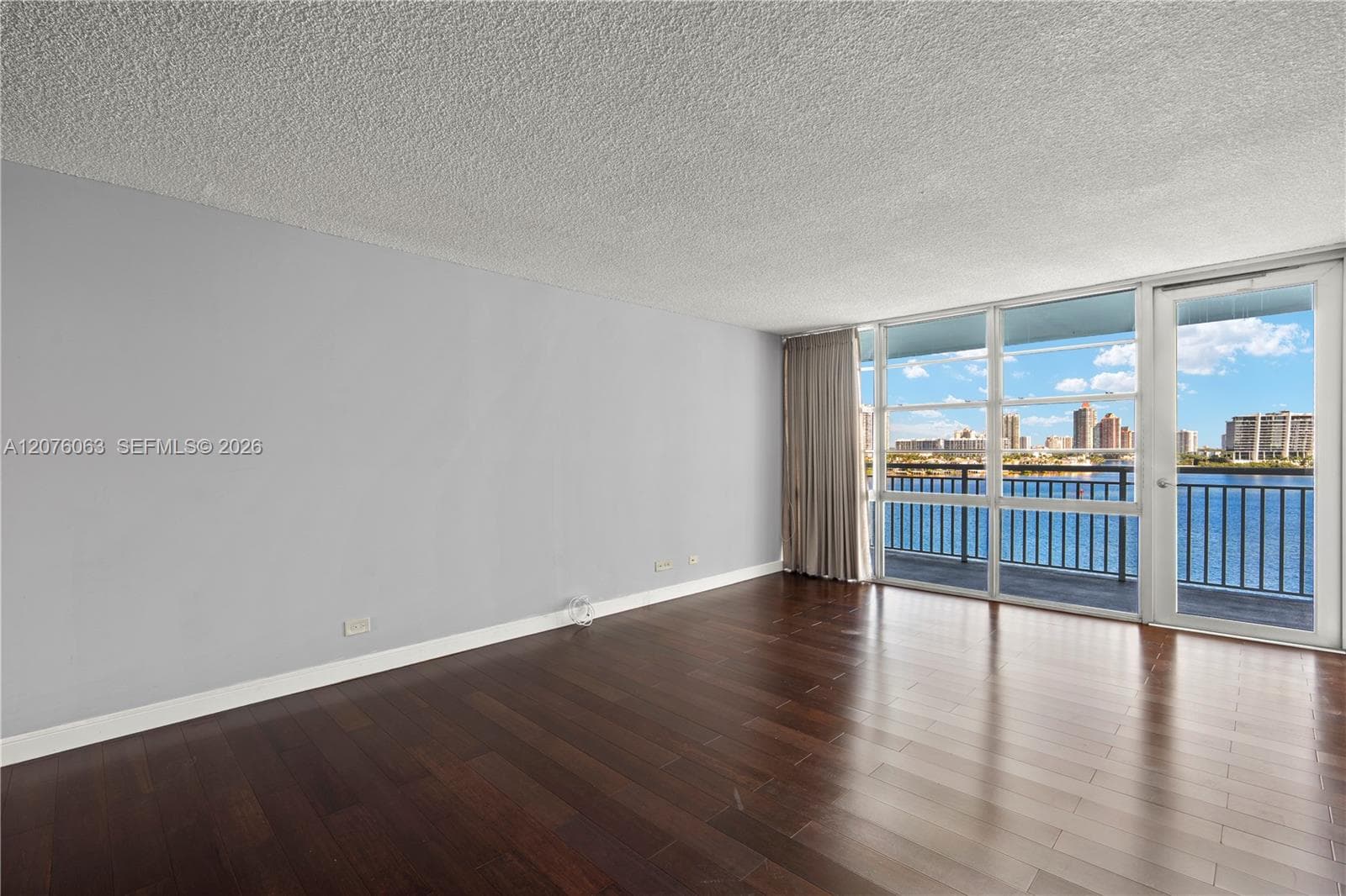 301 174th St # 901, Sunny Isles Beach, FL 33160 photo 2
