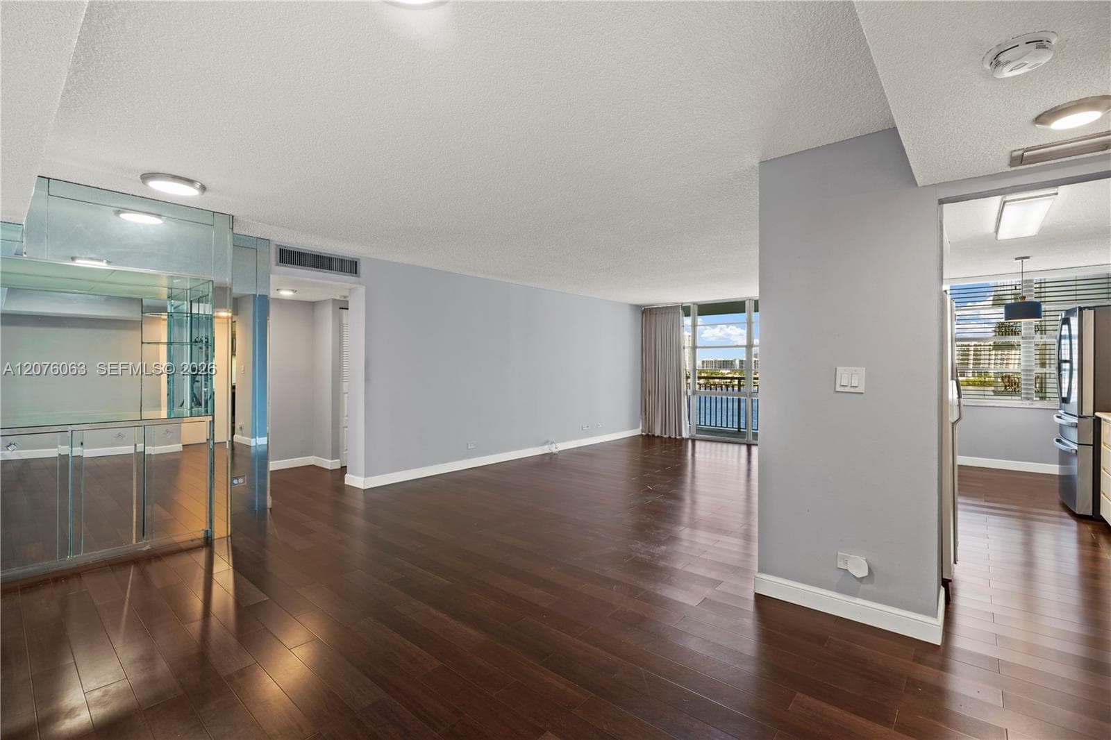 301 174th St # 901, Sunny Isles Beach, FL 33160 photo 5