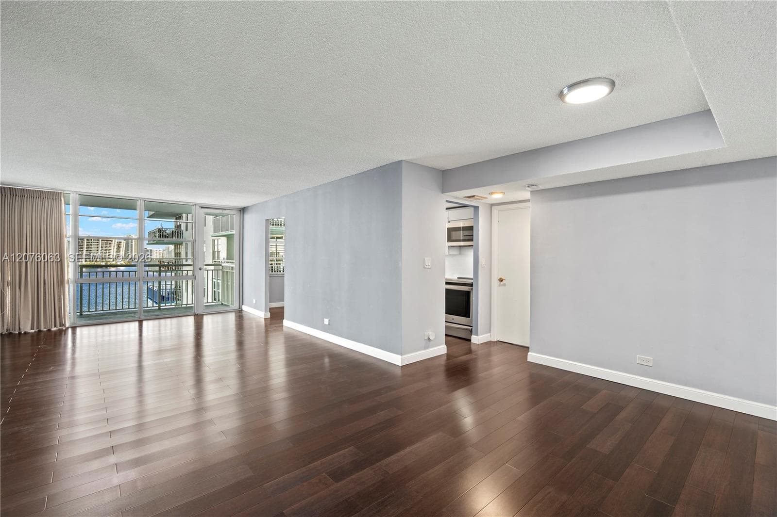 301 174th St # 901, Sunny Isles Beach, FL 33160 photo 4