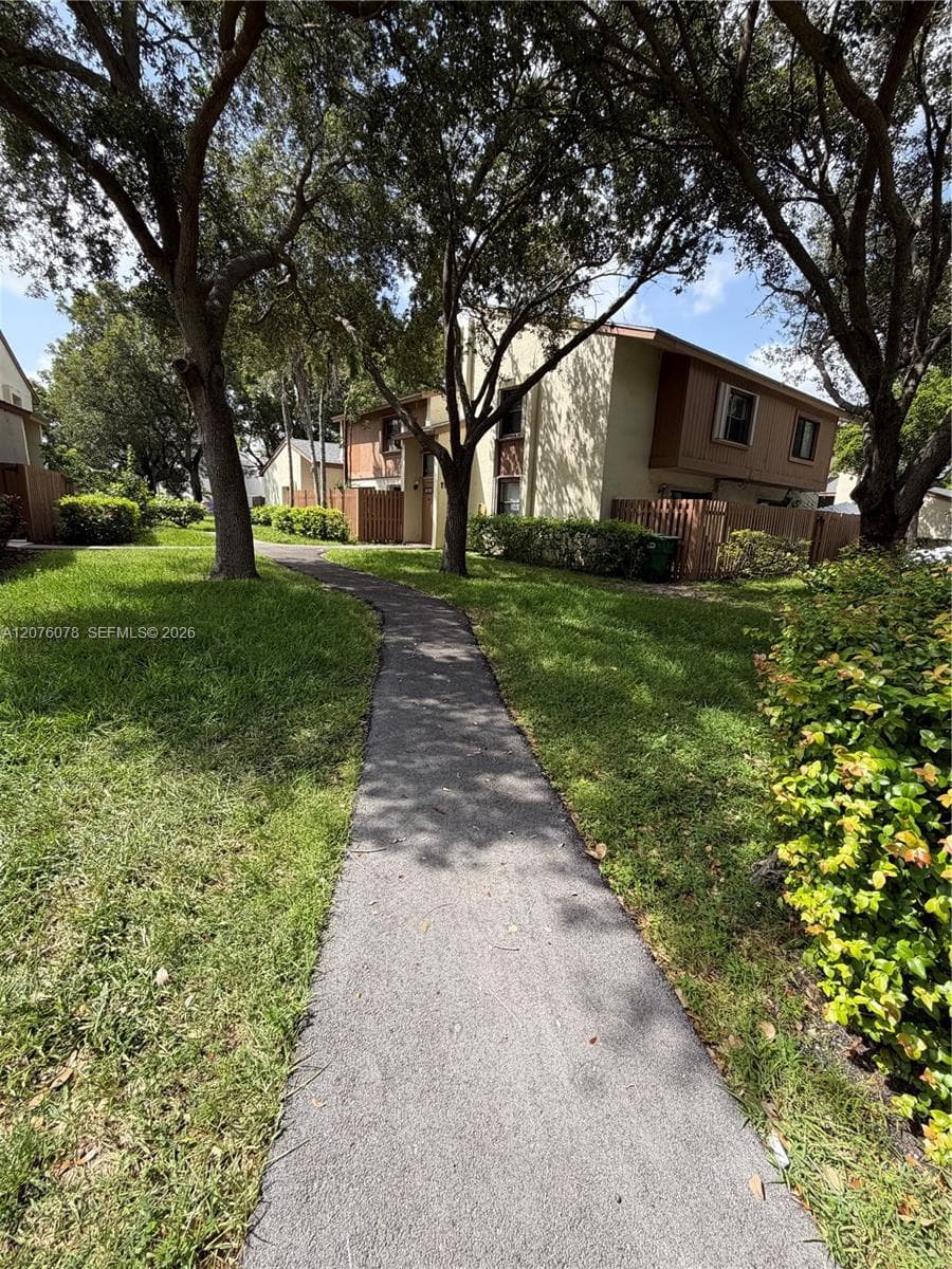 11313 SW 109th Rd # 61-B, Miami FL 33176 photo 2
