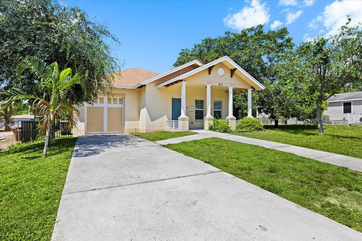 917 14th Street, West Palm Beach FL 33401 photo 3