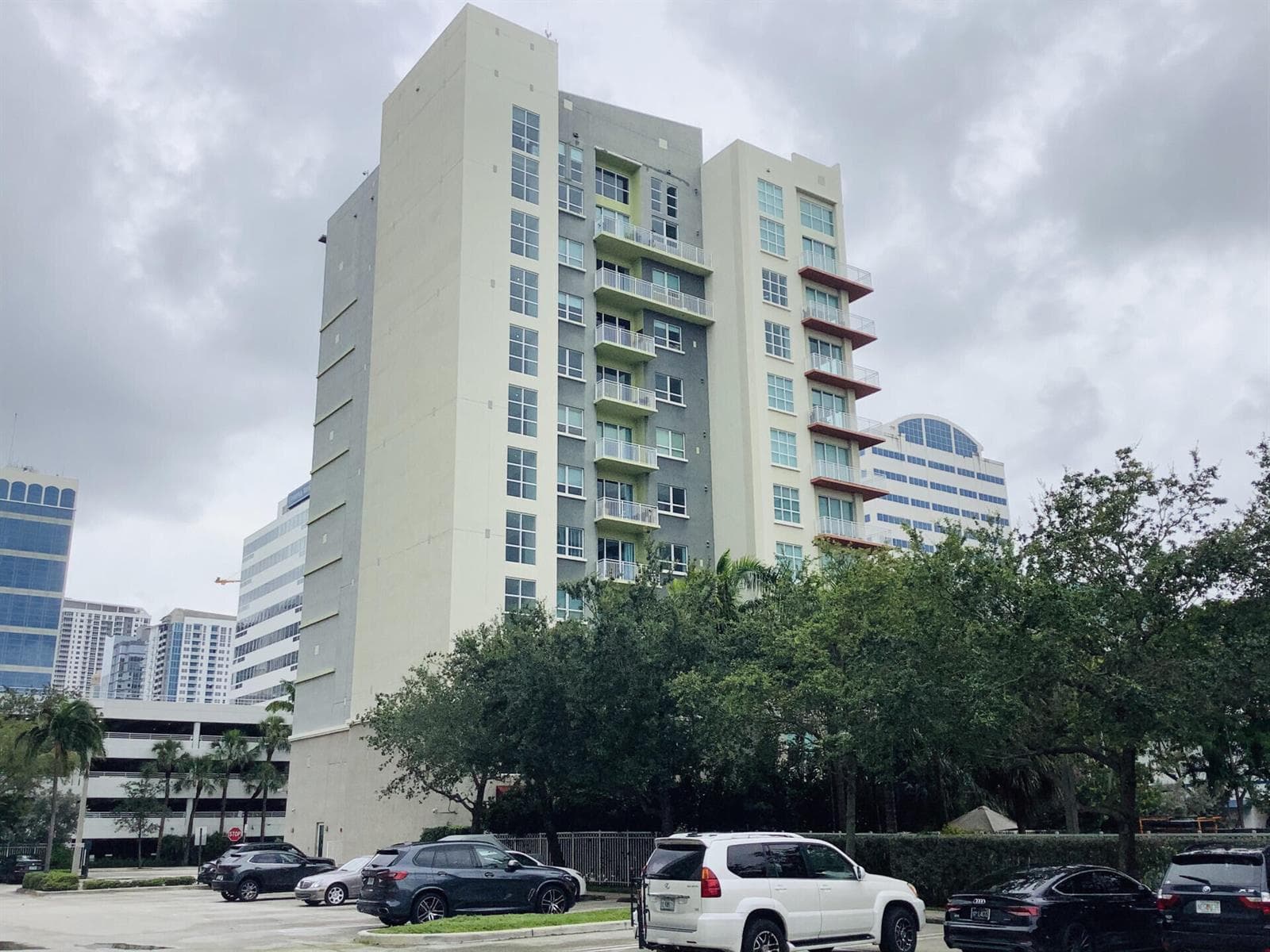 313 NE 2ND Street # 305, Fort Lauderdale FL 33301 photo 2