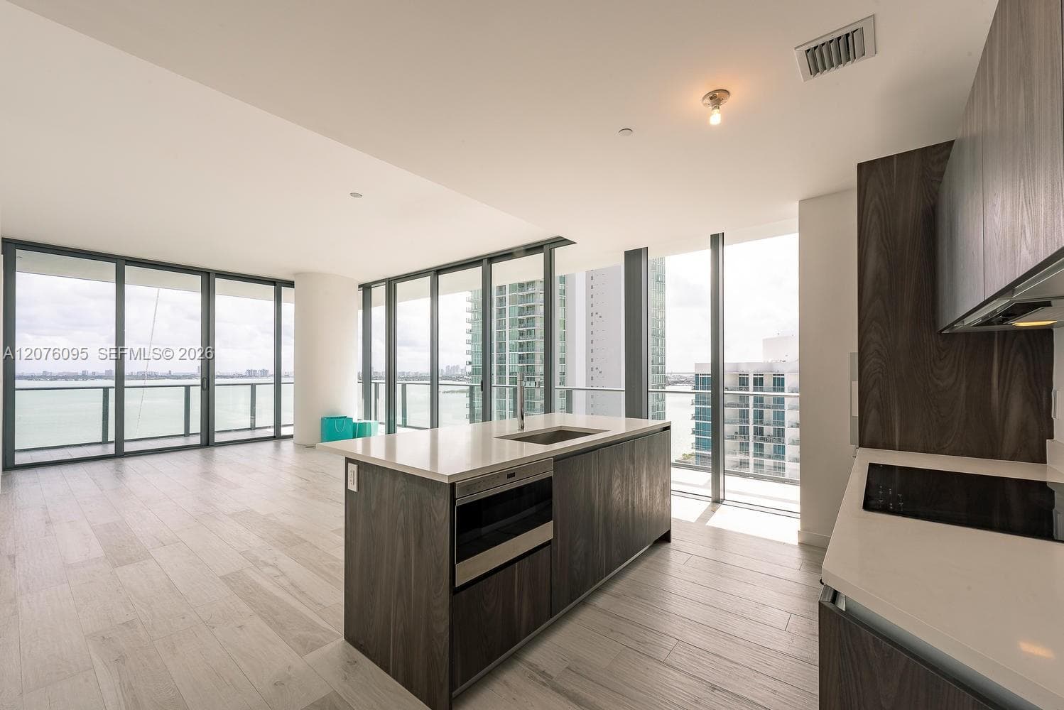480 NE 31st St # 2101, Miami, FL 33137 photo 4