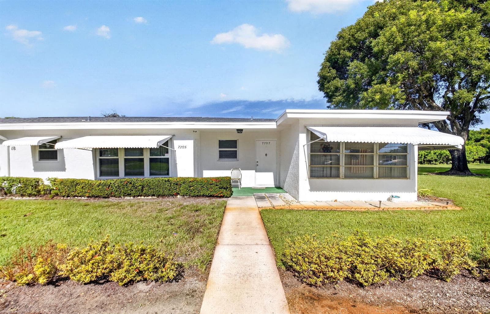 7205 W OAKRIDGE Circle, Lake Worth FL 33462