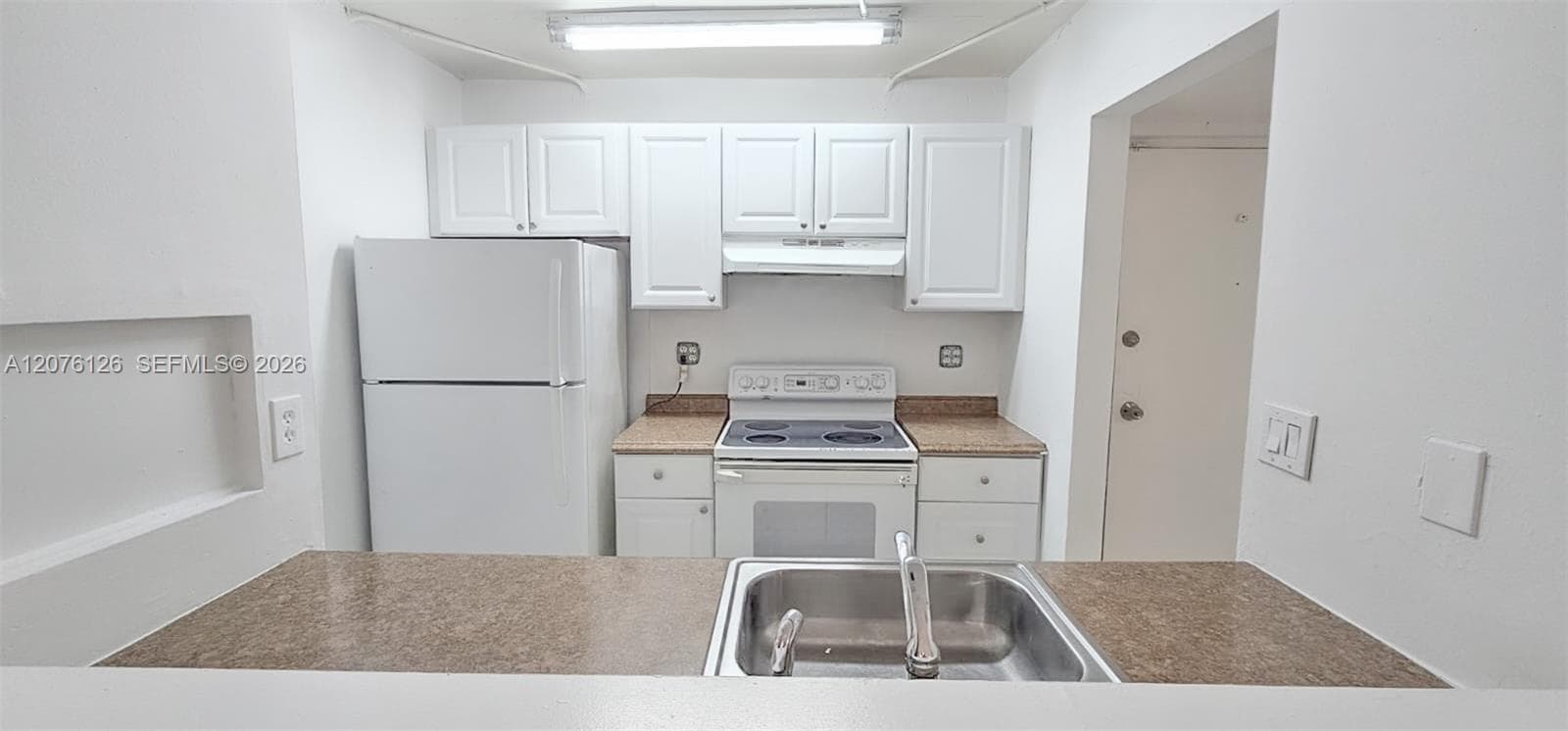 7035 NW 186th St # D110, Hialeah, FL 33015 photo 4