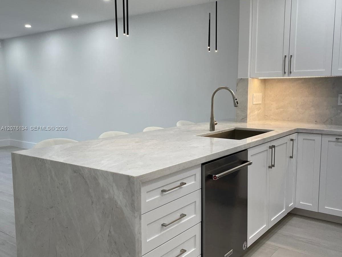 7840 Camino Real # P-405, Miami, FL 33143 photo 3