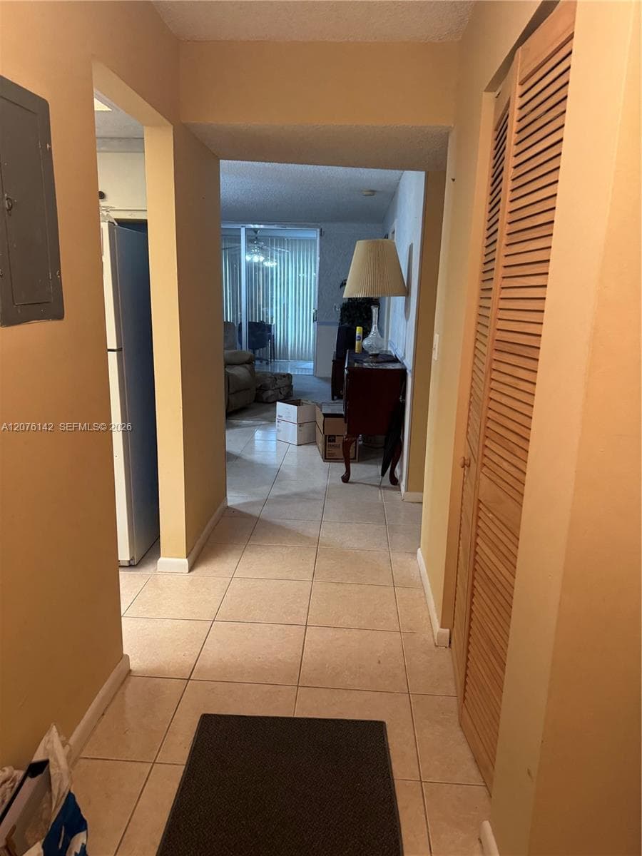7640 NW 18th St # 104, Margate, FL 33063