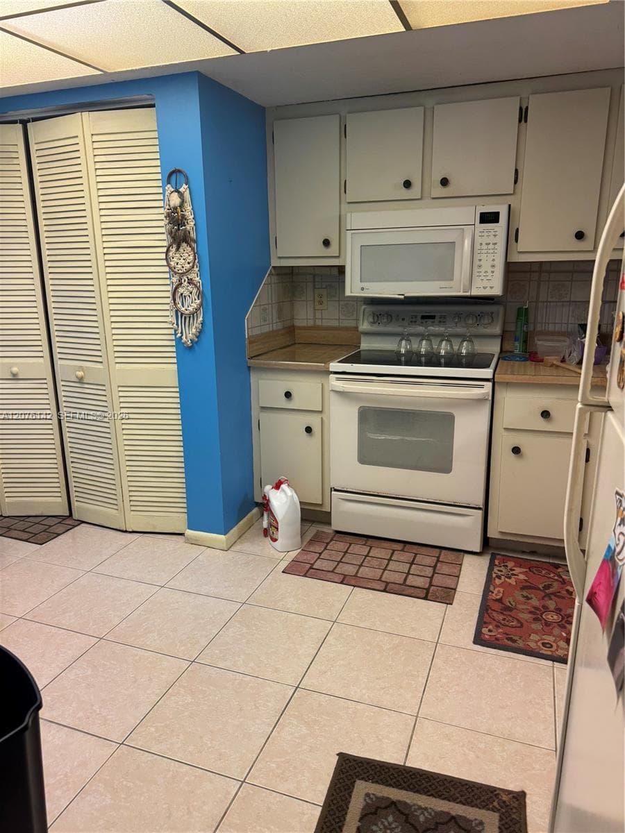 7640 NW 18th St # 104, Margate, FL 33063 photo 4