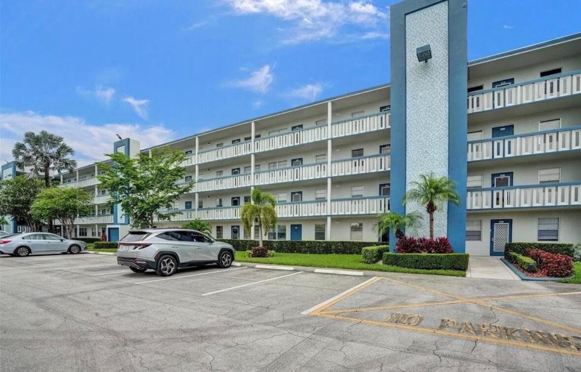 3004 Lincoln A, Boca Raton, FL 33434 photo 2