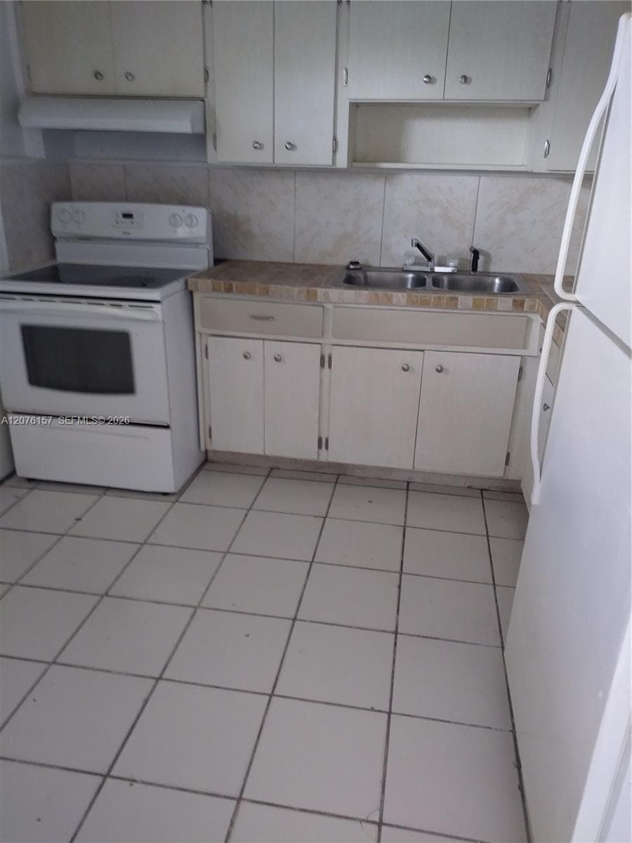 9760 SW 184th St # 9A, Cutler Bay, FL 33157 photo 3