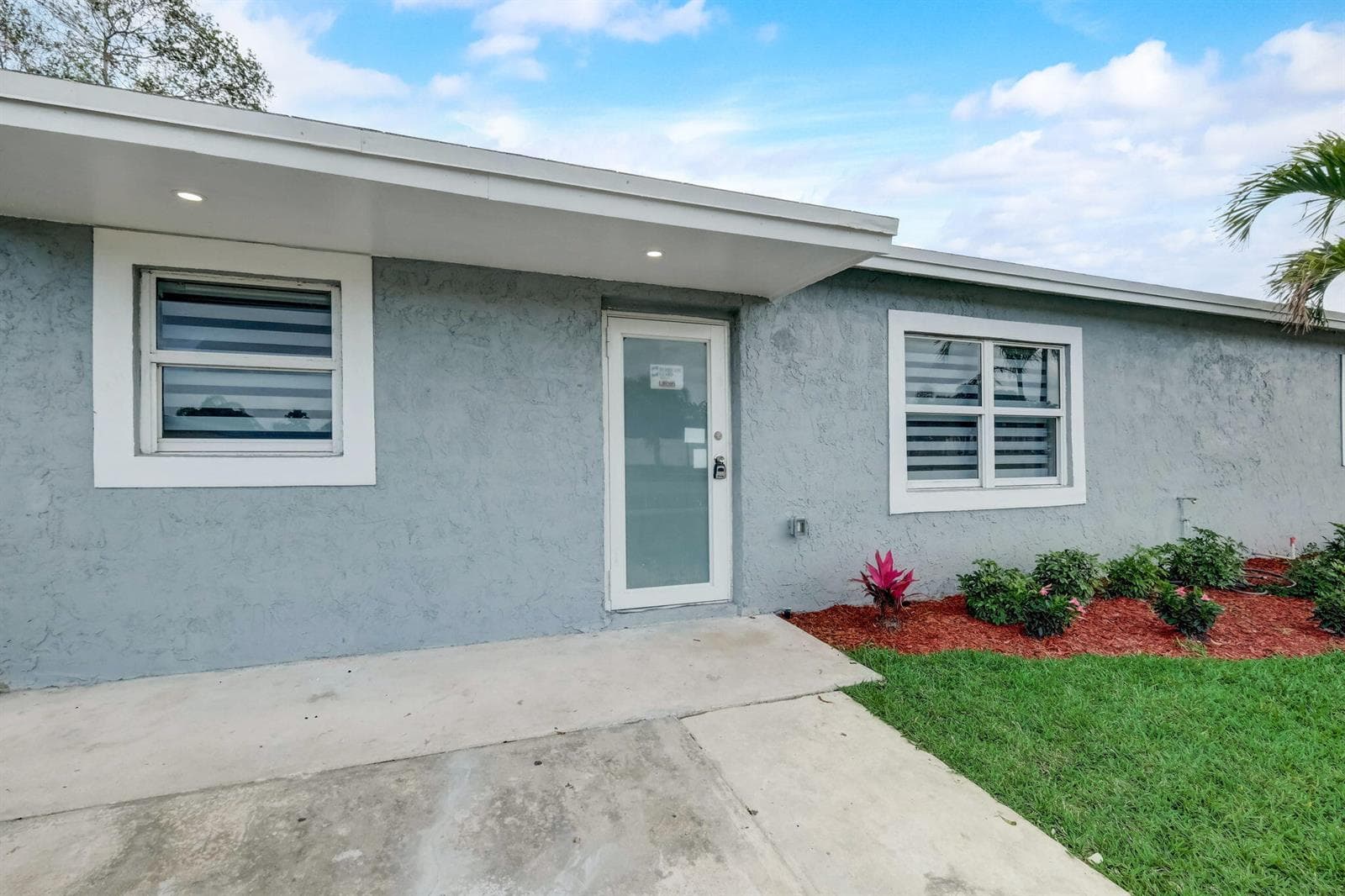 520 SW 13TH Place, Deerfield Beach, FL 33441 photo 2