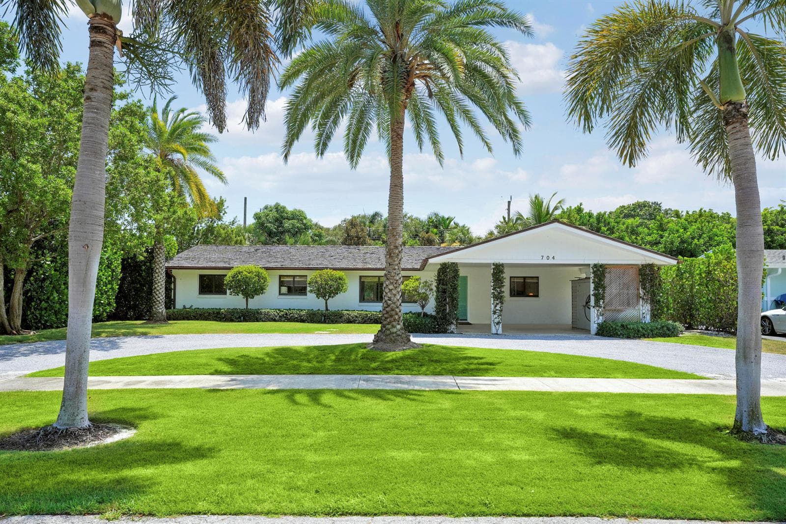 704 PELICAN Way, North Palm Beach, FL 33408 photo 2