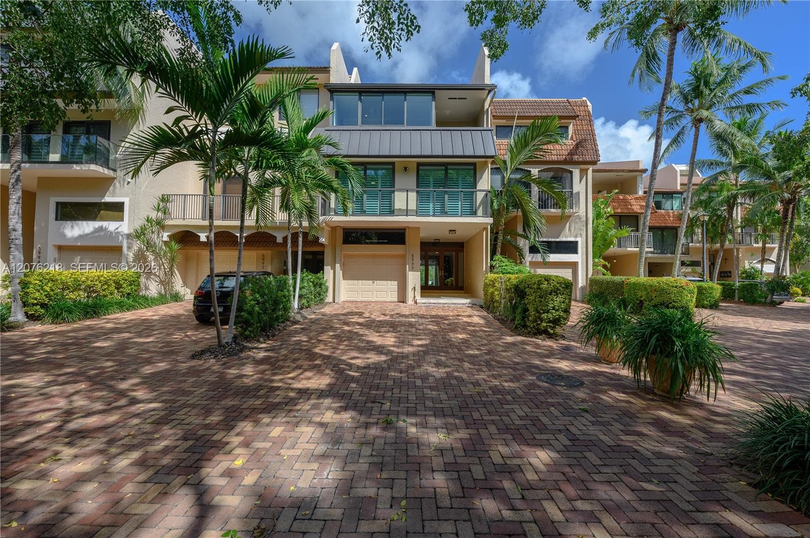 5990 Paradise Point Dr # 5990, Palmetto Bay, FL 33157 photo 4