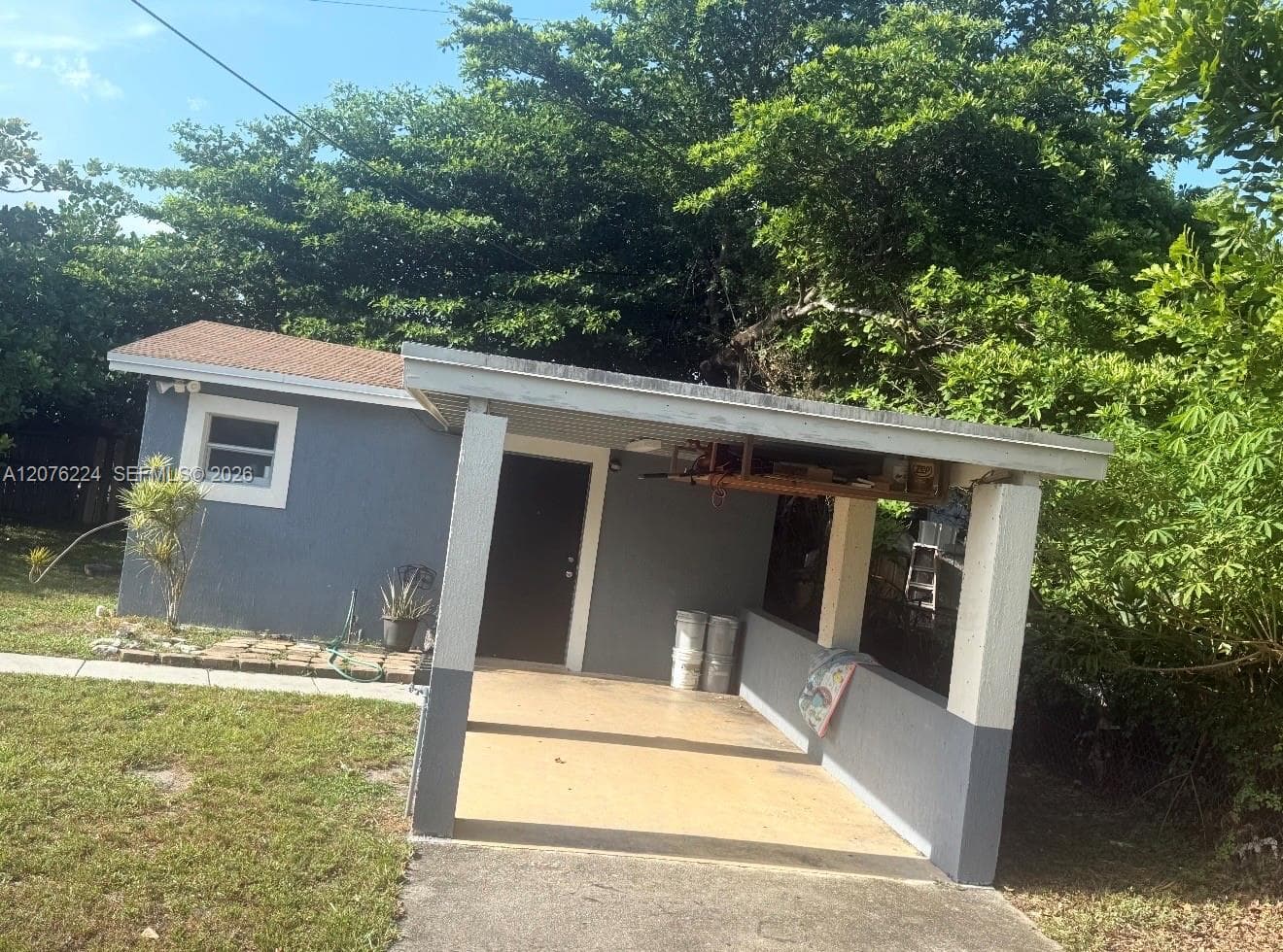 607 NW 42nd St, Oakland Park, FL 33309 photo 2