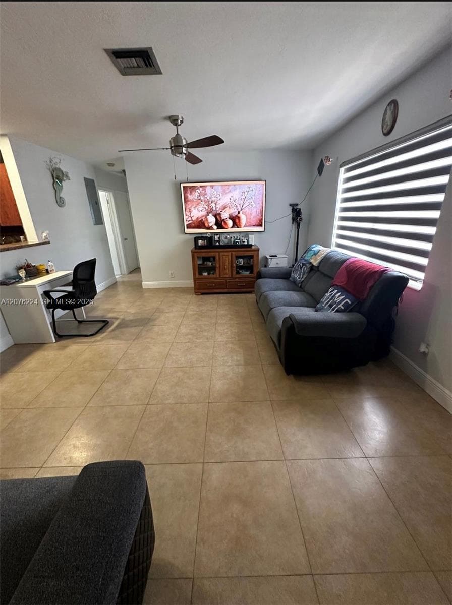 607 NW 42nd St, Oakland Park, FL 33309 photo 5