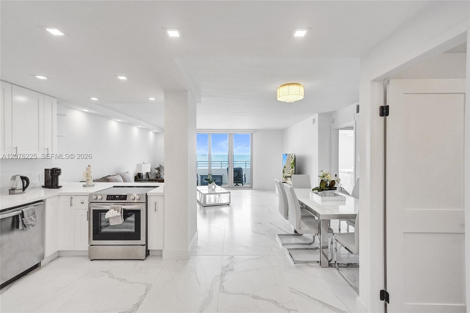 5555 Collins Ave # 9M, Miami Beach, FL 33140 photo 2