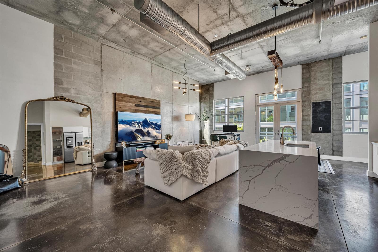445 N ANDREWS Avenue # 304, Fort Lauderdale, FL 33301 photo 2