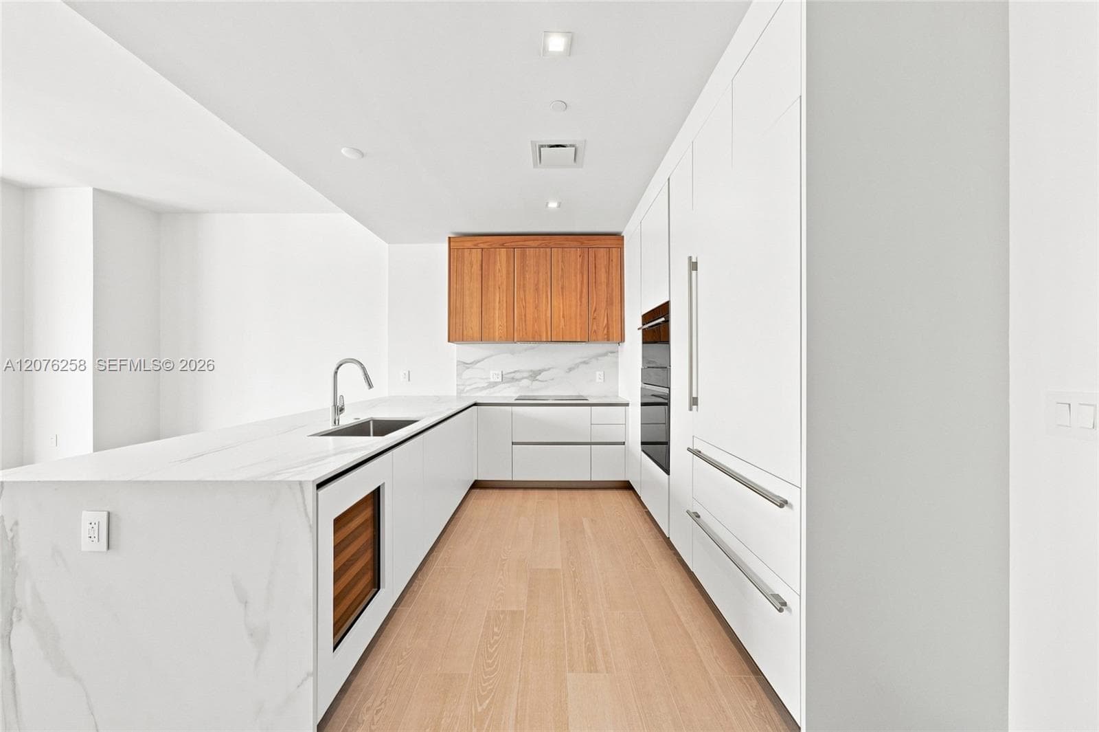 1400 Biscayne Blvd # 708, Miami, FL 33132 photo 3