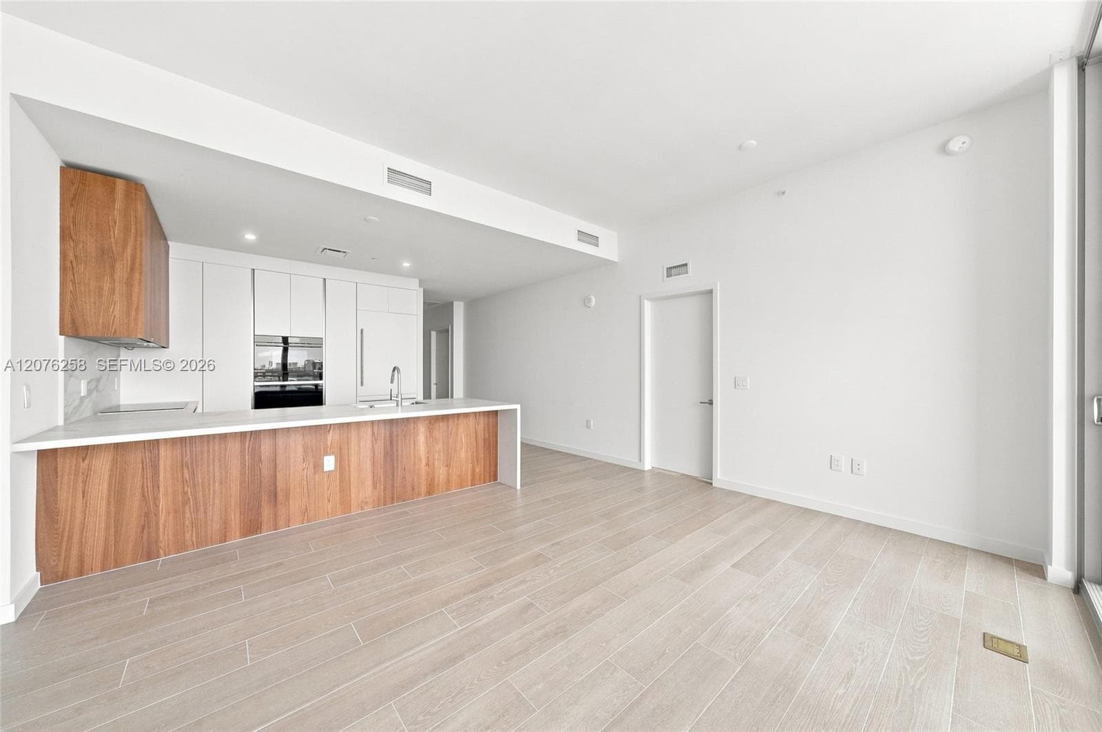 1400 Biscayne Blvd # 708, Miami, FL 33132 photo 5