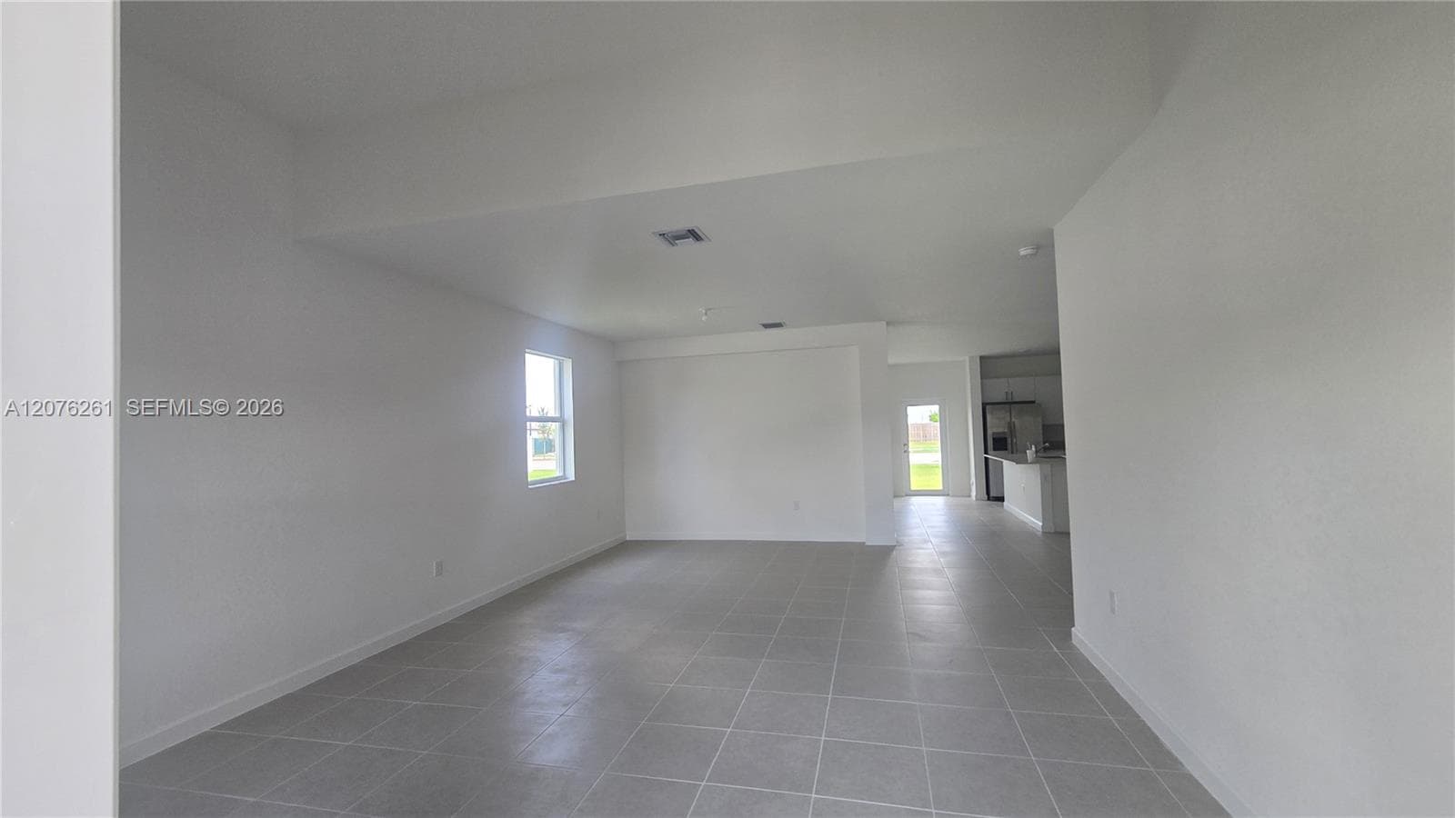 2475 SE 29th Dr, Homestead, FL 33035 photo 3