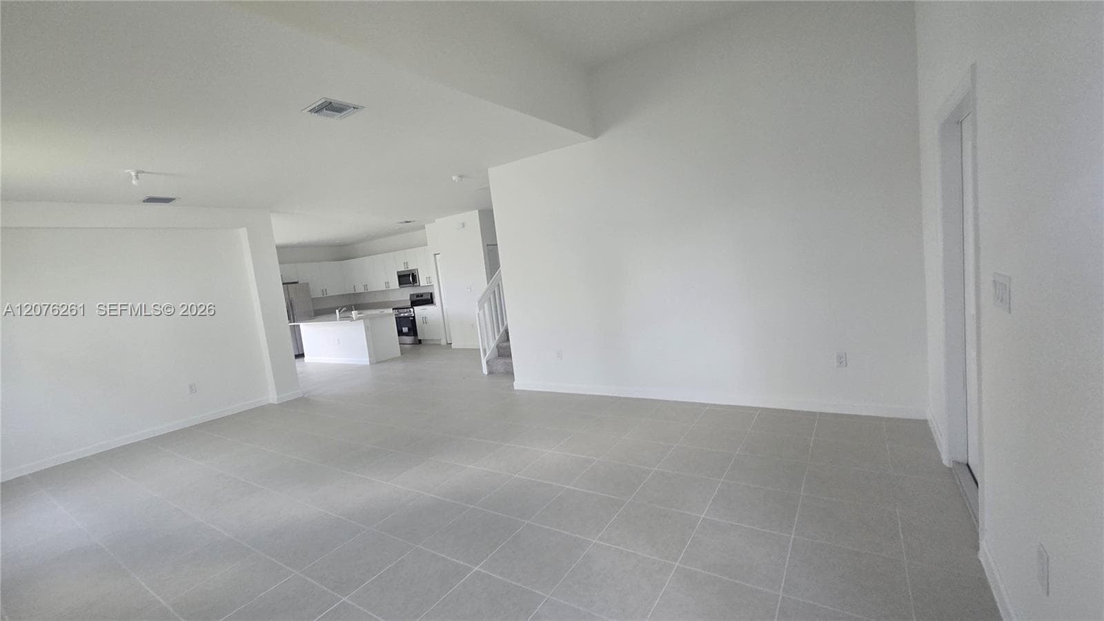 2475 SE 29th Dr, Homestead, FL 33035 photo 4