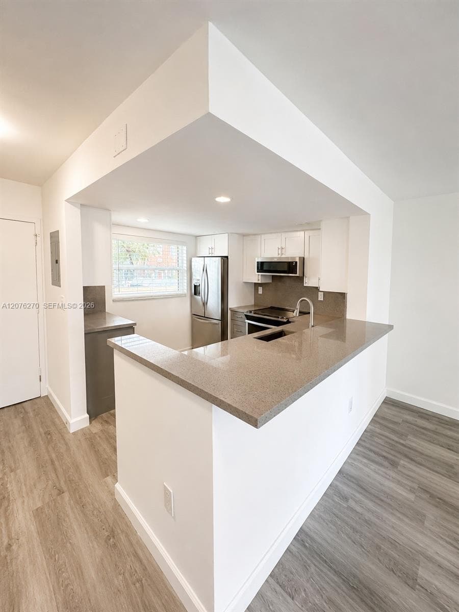 4000 NE 170th St # 206, North Miami Beach, FL 33160 photo 2