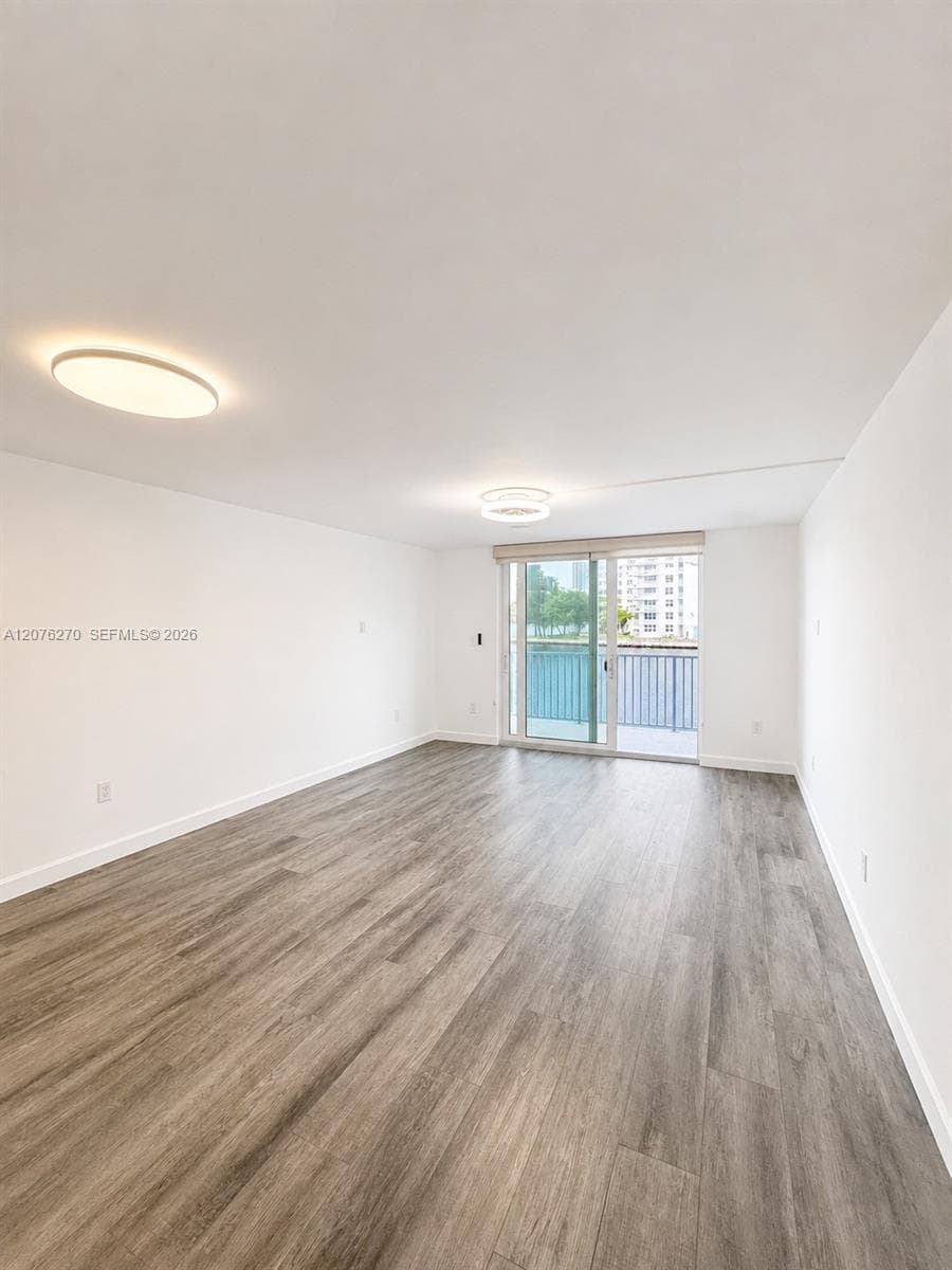4000 NE 170th St # 206, North Miami Beach, FL 33160 photo 4