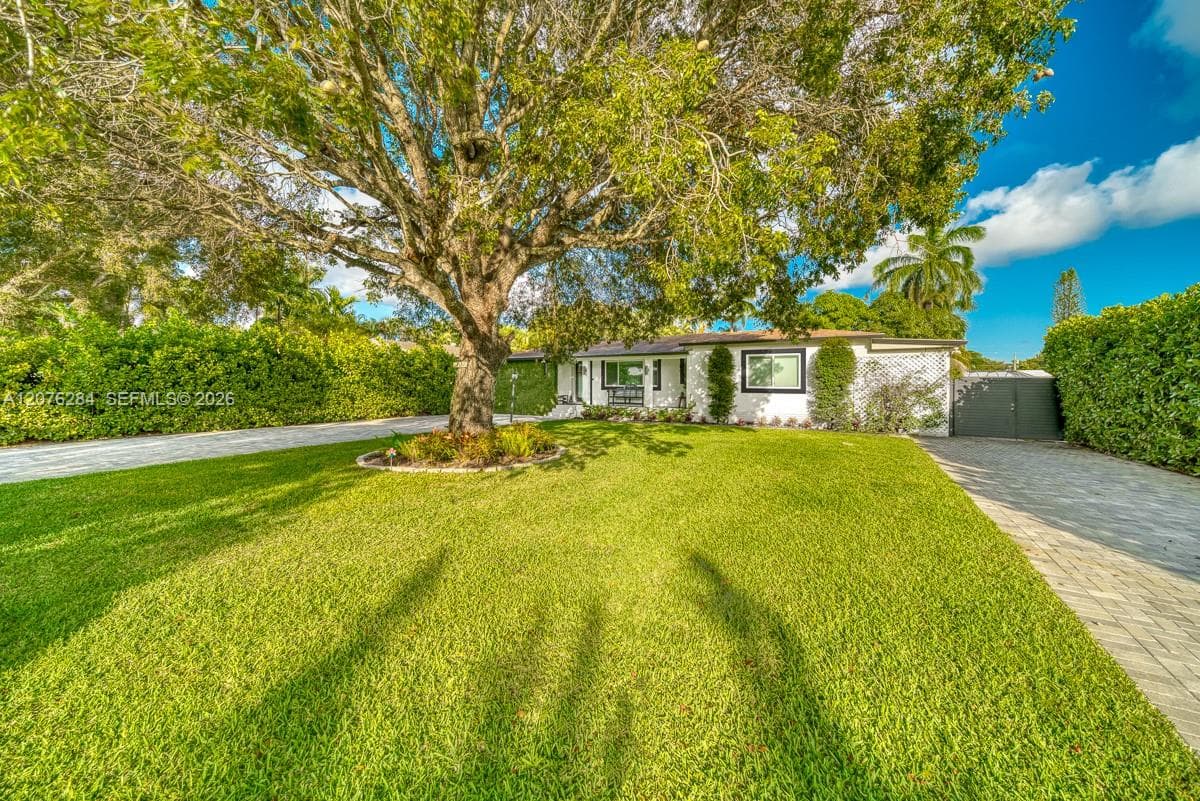 13801 NE 1st Ave, Miami, FL 33161 photo 2