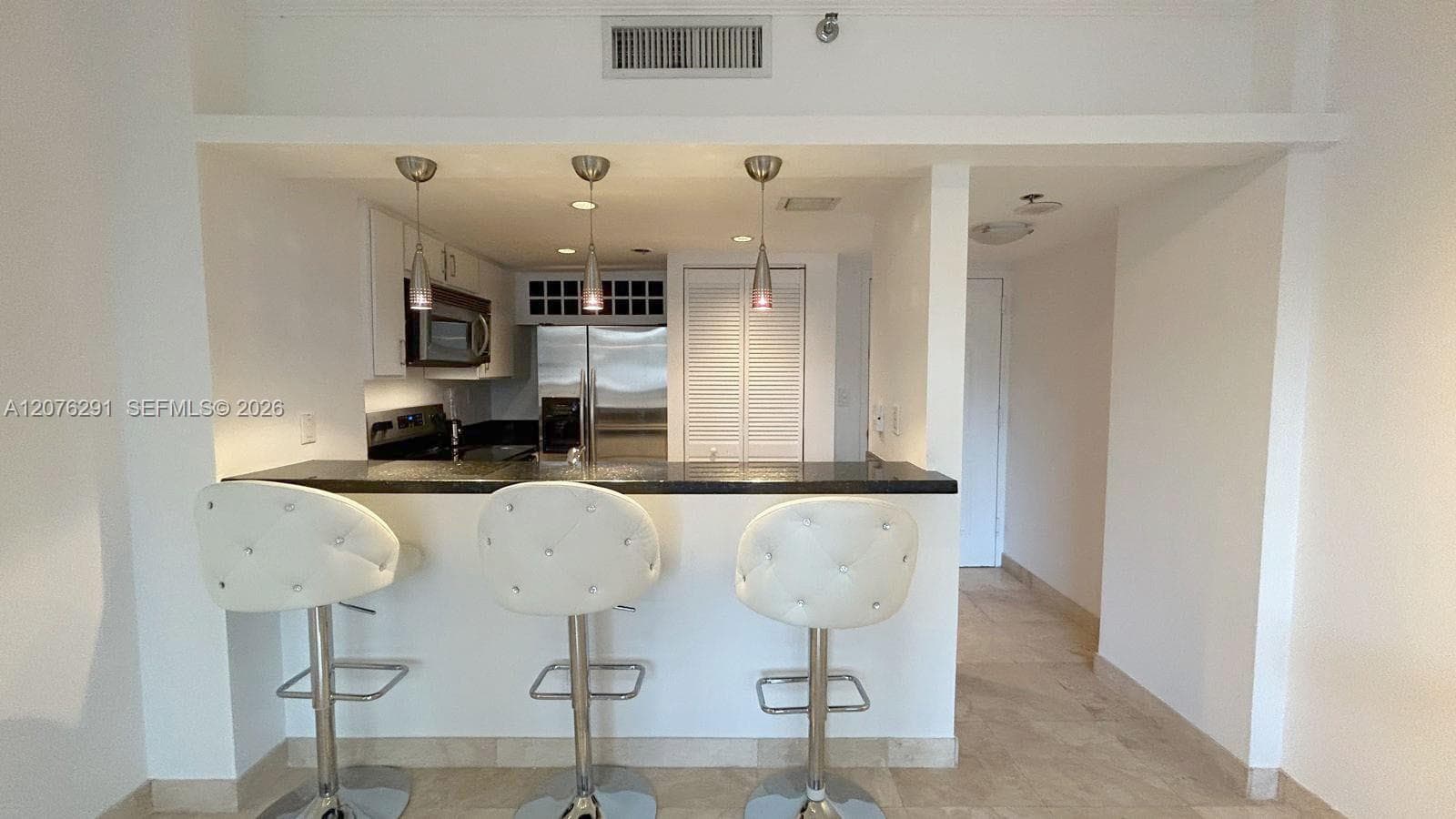 540 Brickell Key Dr # 512, Miami, FL 33131